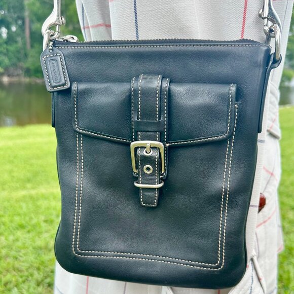 Coach Vintage Hamptons Black Leather Swingpack Silver Hardware White Stitching - Picture 2 of 12